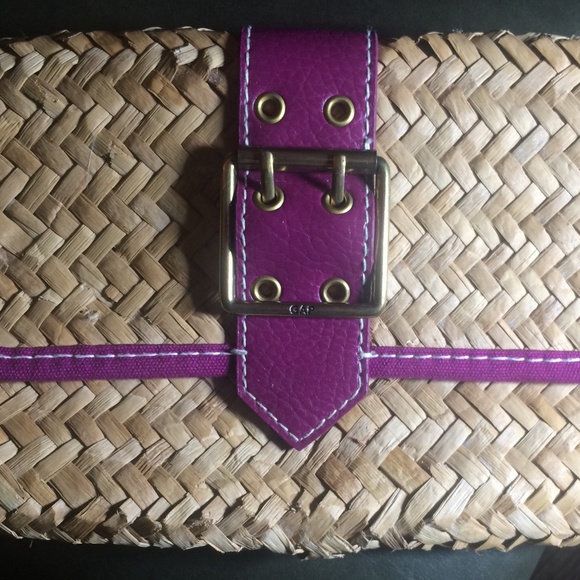 A ladies clutch bag - Picture 1 of 1